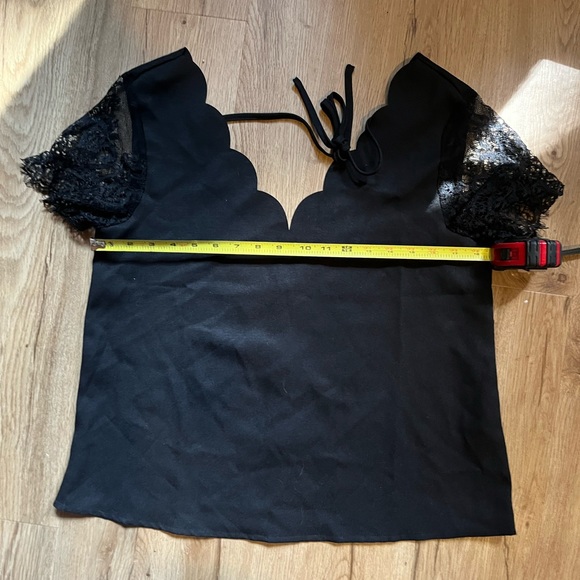Black lace scallop trim blouse - Picture 3 of 5